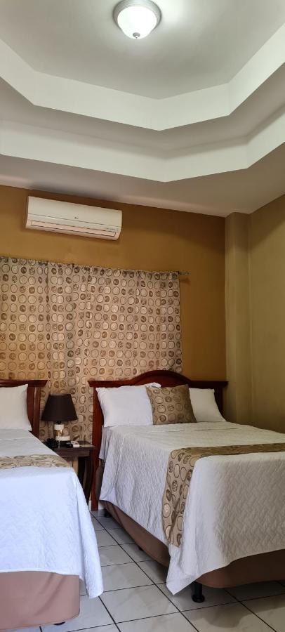 Hotel Plaza Floresta サンミゲル エクステリア 写真